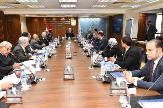 وزير الإسكان يؤكد أهمية دور...