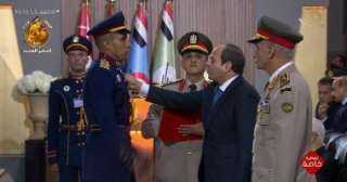 الرئيس السيسي يمنح أنواط الامتياز...