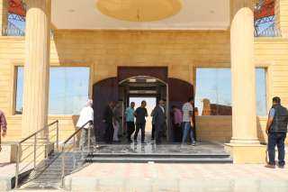 محافظ الوادي الجديد يتابع أعمال...