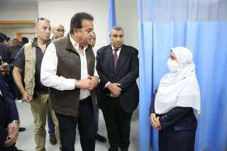 وزير الصحة يتفقد مشروع إنشاء...