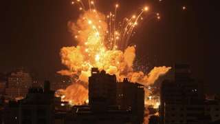 استشهاد 379 فلسطينيًا في قطاع...