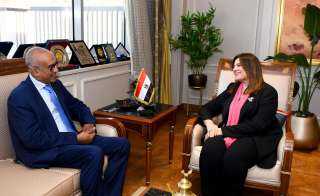 وزيرة الهجرة تستقبل قنصل مصر...