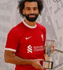 محمد صلاح يفوز بجائزة في...