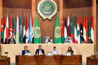 وزيرة البيئة تستعرض التحديات والحلول...