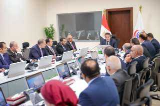 وزير الصحة يوجه بتكثيف الزيارات...