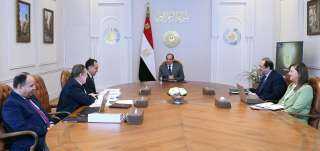 الرئيس السيسي يستعرض مؤشرات أداء...