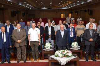 محافظ بورسعيد يحتفى برؤساء الوفود...