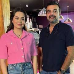 شاهد.. هبة مجدي تشارك صورا...