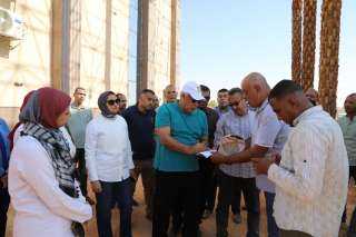 محافظ الوادي الجديد يتابع أعمال...