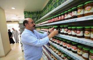 أشرف عطية يتابع تطبيق مبادرة...