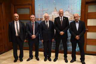 محافظ بورسعيد يستقبل رئيس اتحاد...