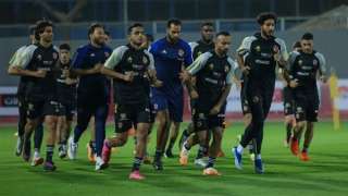 الأهلي يواصل تدريباته على ملعب...