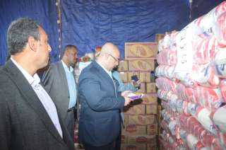 محافظ بني سويف يتفقد معرض...