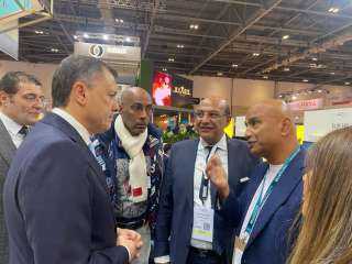 وزير السياحة والآثار يفتتح الجناح...