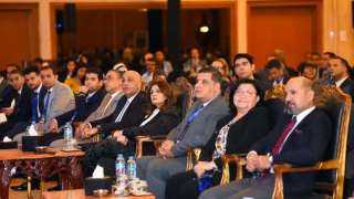 وزيرة الهجرة تستعرض أبرز مبادرات...