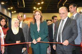 وزيرة الثقافة تفتتح الدورة الرابعة...