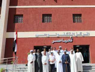 محافظ أسوان يتابع ميدانياً معدلات...