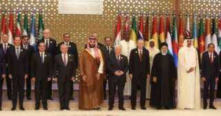 الرئيس السيسى يعود إلى أرض...