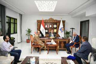 خلال اجتماعا موسعا .. محافظ...