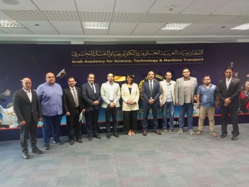عباس: حريصون على إعداد جيل من القيادات الشابة لمواصلة النهضة التنموية.. وإدارة العمران بالمدن الجديدة