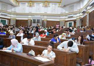 بدء امتحانات ”الميدتيرم” بكليات جامعة...