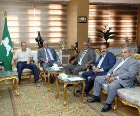 محافظ الشرقية يلتقي نواب البرلمان...