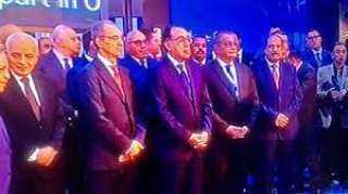 مصطفى مدبولي يستمع لشرح عن...