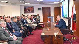 وزير الرى يتابع إجراءات الترتيب...