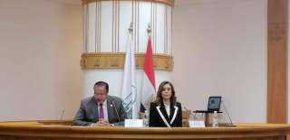 وزيرة الثقافة تجتمع مع مقرري...