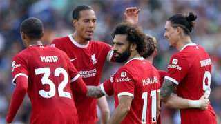 محمد صلاح يقود تشكيل ليفربول...