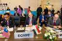 وزير التجارة والصناعة يشارك باجتماعات...