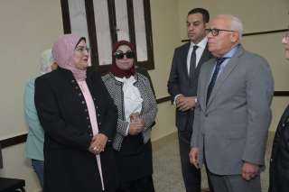 محافظ بورسعيد يتفقد اللجان الانتخابية...