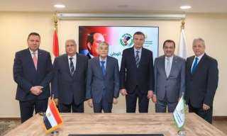 محافظ المنيا يوقع بروتوكول تعاون...