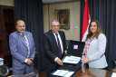 محافظ دمياط تلتقى مع ممثلى...