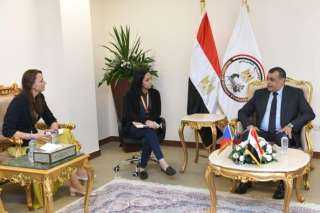بحث سبل التعاون بين ”وزارة...
