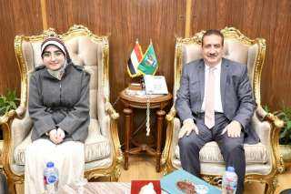 محافظ المنوفية يكرم الطالبة أسماء...
