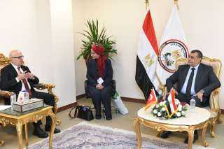 وزير الإنتاج الحربي يستقبل ”نائب...