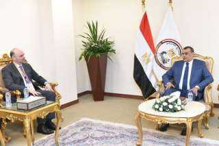 وزير الإنتاج الحربي يلتقي نائب...