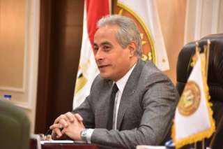 وزير العمل يوجه المديريات بالمحافظات...
