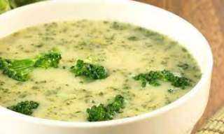 عمل شوربة البروكلي السهلة