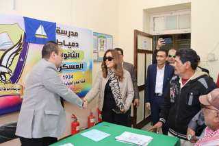 محافظ دمياط تتفقد اللجان الانتخابية...