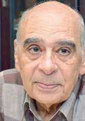 أحمد الخميسي يكتب: الكاتب أمام...