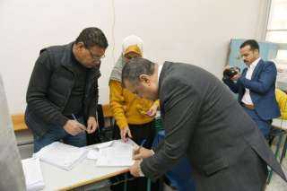 وزير الإنتاج الحربي أدلي بصوته...