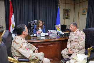 محافظ دمياط تستقبل قائد الفرقة...