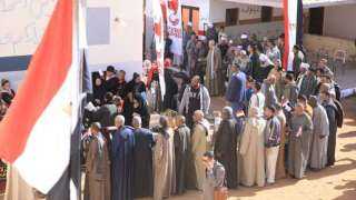 محافظ سوهاج يتفقد لجان الانتخابات...
