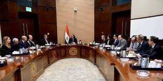 رئيس الوزراء يبحث مع وفد...