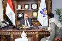 محافظ قنا يستأنف إستقبال المواطنين...