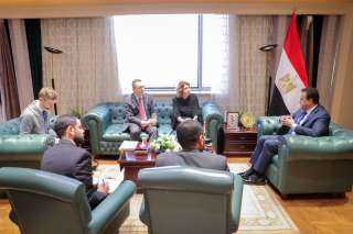 وزير الصحة يستقبل السفير الألماني...