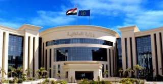 إتخاذ الإجراءات القانونيـة حيـال 3...