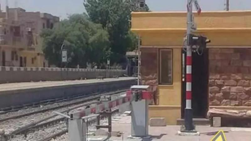 غلق مزلقان دير مواس القبلي